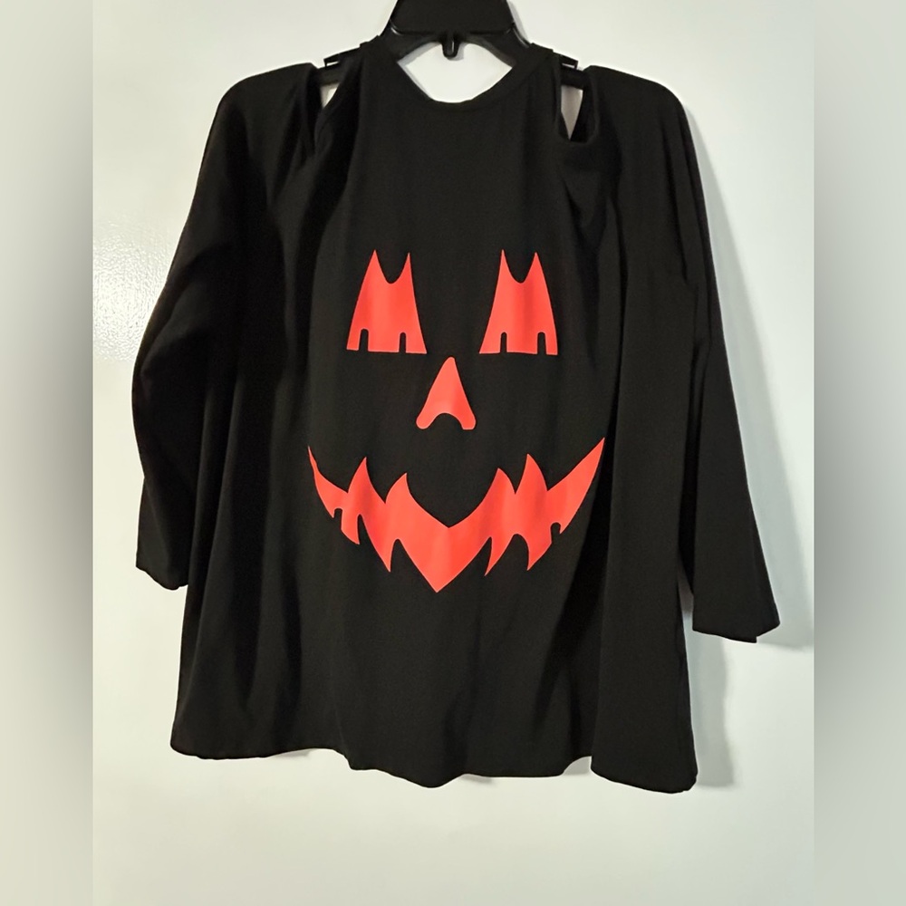 SHEIN Women Halloween Cold-Shoulder Halter Top - Black with Orange Pumpkin Face